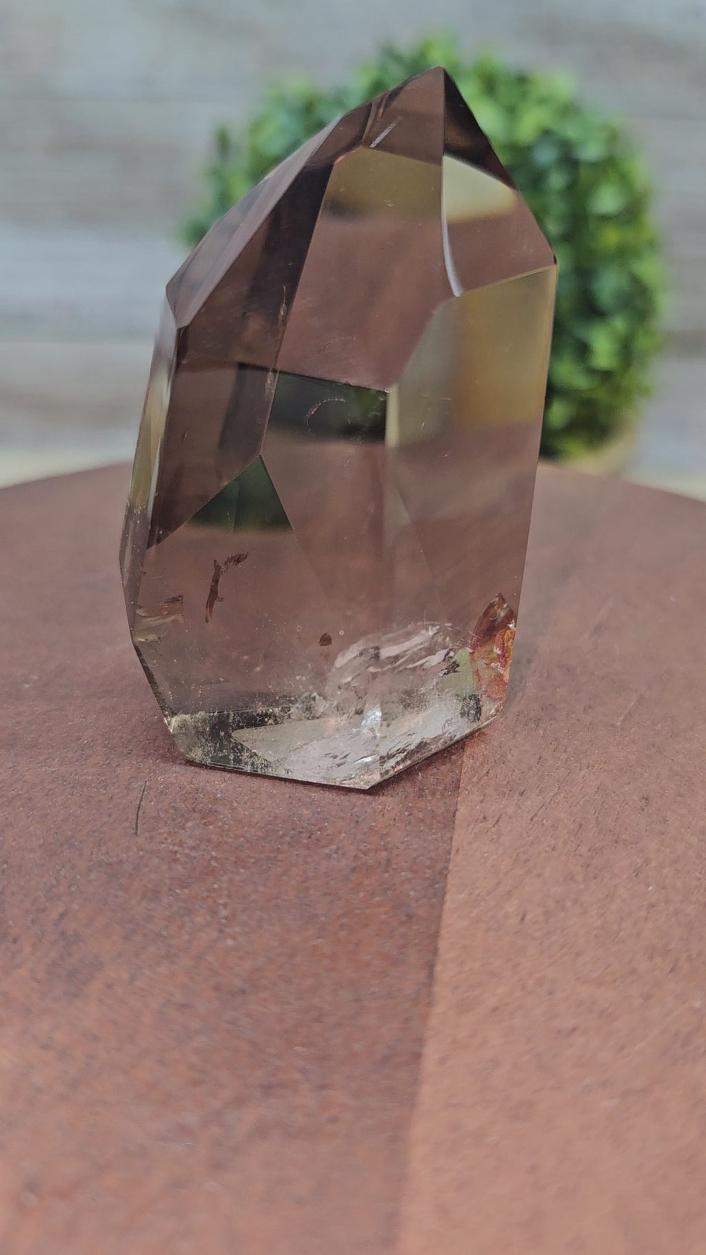 Smoky quartz point